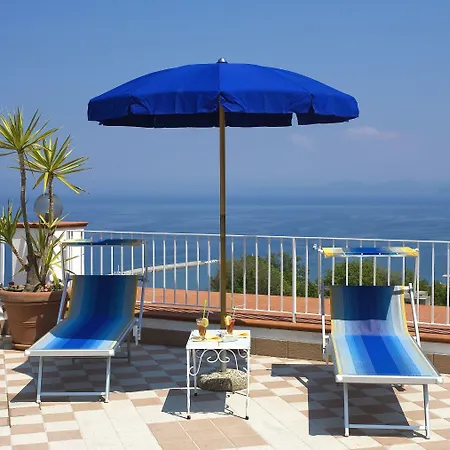 维拉道尔塔酒店 3* 卡萨米乔拉泰尔梅